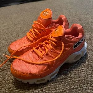 Nike Bright Orange Sneakers Size 5